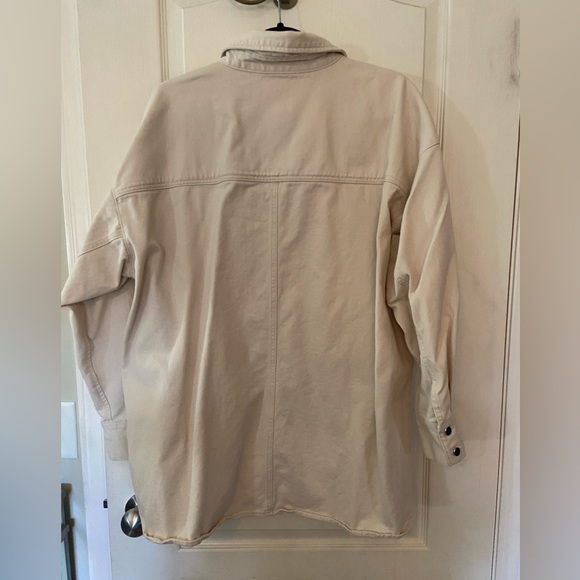 H&M Cream Shacket - Picture 9 of 9